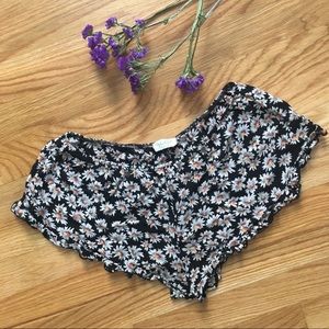 Brandy Melville Vodi Shorts